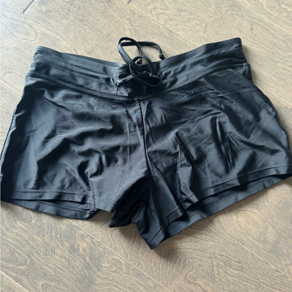 Kona Sol Women's Black Athletic Shorts